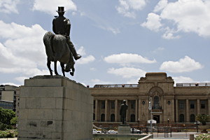 The statue of Andries Pretorius with the Museum of Natural History in the background