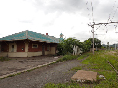 2022 photo of the defunct Escourt train station